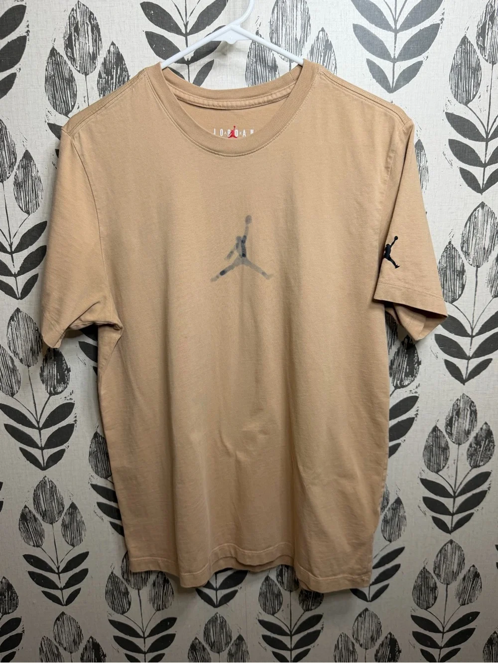 Jordan Men’s Beige Short-Sleeve Jumpman T-Shirt